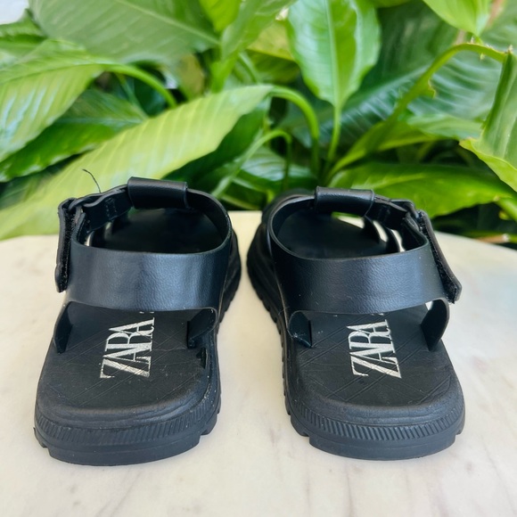 ⚫️⚪️ZaRa - Sandals - great used condition size 22⚪️⚫️ - Picture 6 of 6